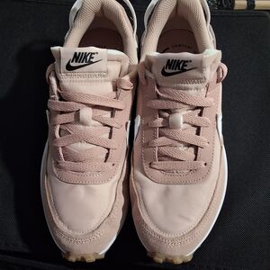 Nike Women's Pink Retro Running Sneakers Gum Sole Size 7 NWOT